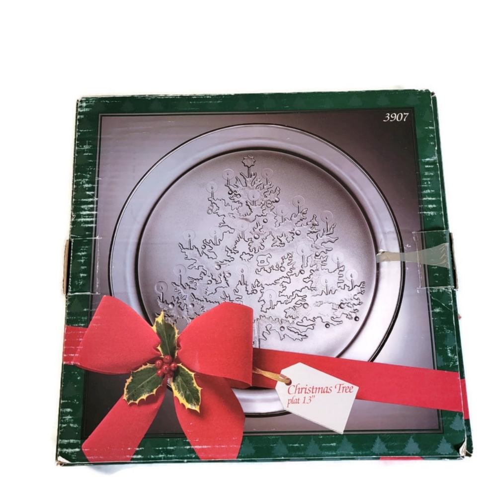 Indian Glass Christmas Tree Pattern Serving Platter